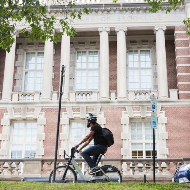Boston debuts regional discounted bike share memberships